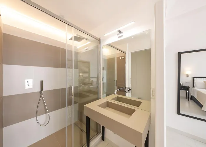 Private Bathroom King Room