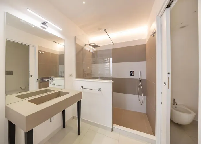 Private Bathroom King Room