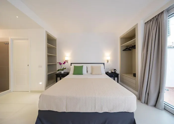 Private Bathroom King Room